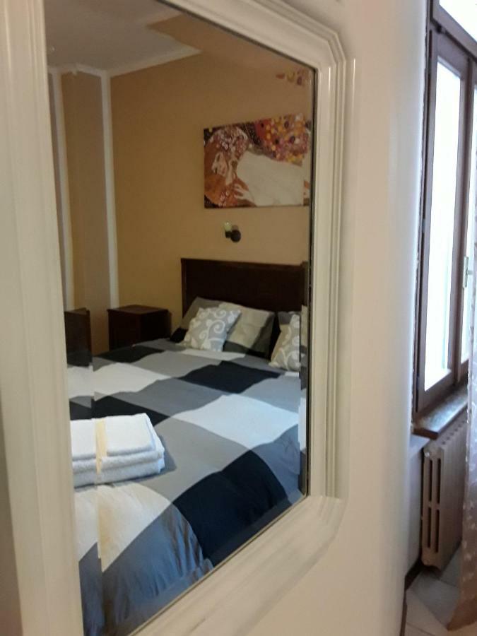 Camere Porto Vecchio Con Parcheggio A Pochi Passi Dal Castello Malcesine Eksteriør bilde